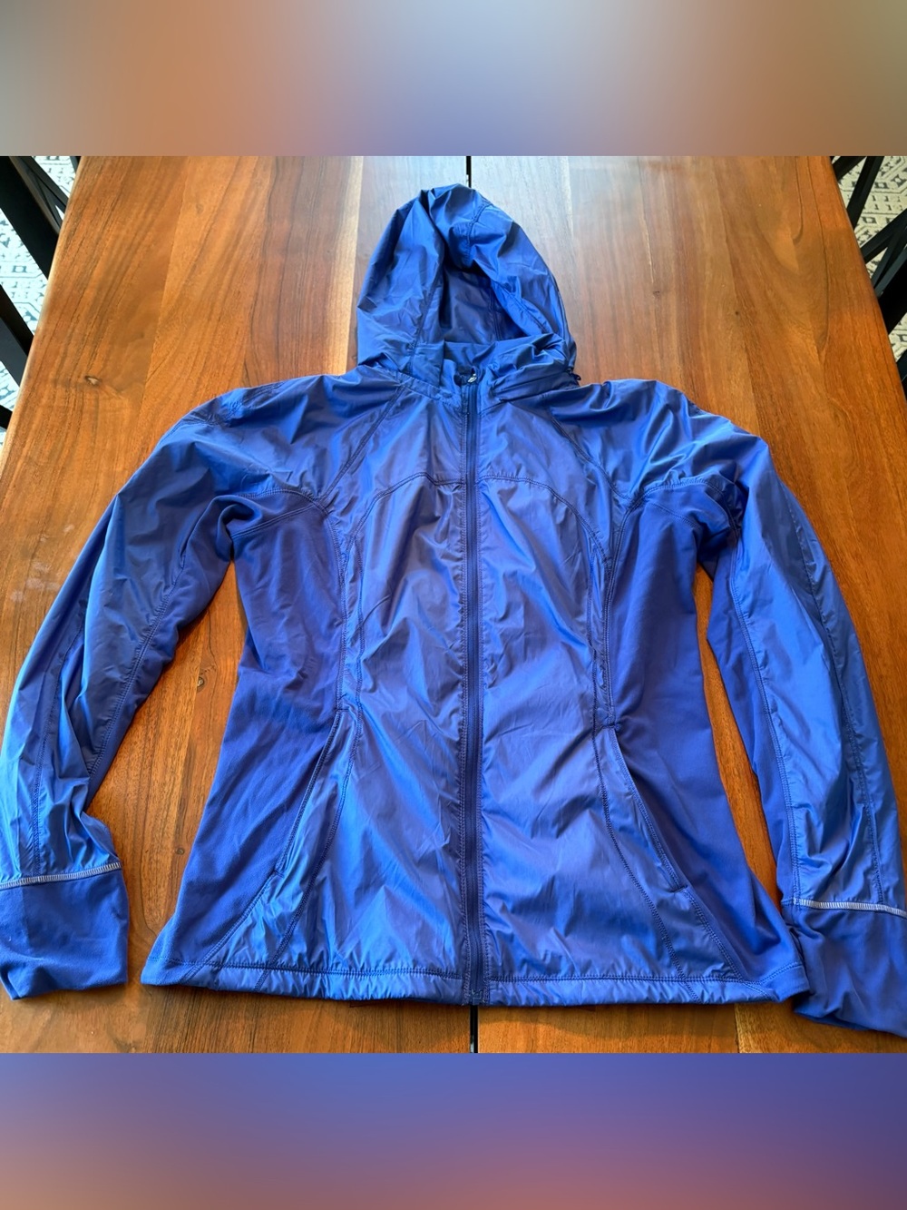 lululemon athletica Women’s Hooded Jacket in Vibrant Blue